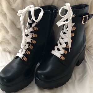 Combat boots (never worn)